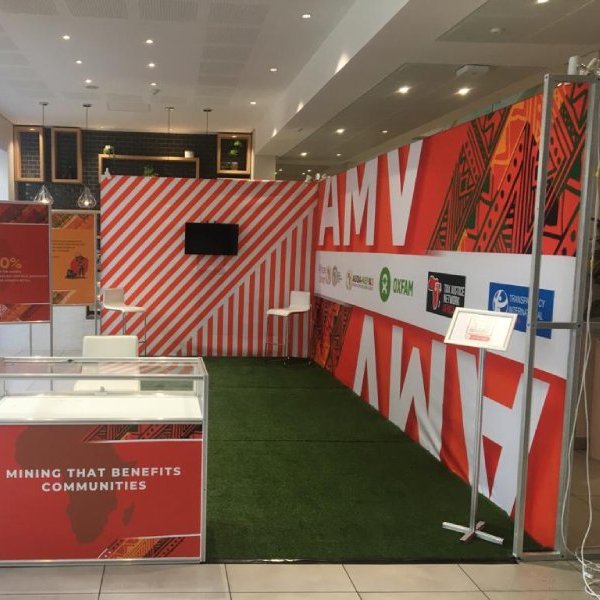 Tenstyle Exhibitions - L Shape