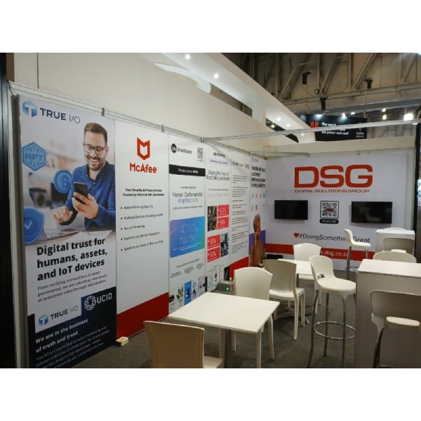 Tenstyle Exhibitions - L Shape