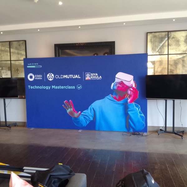 Tenstyle Banner Wall